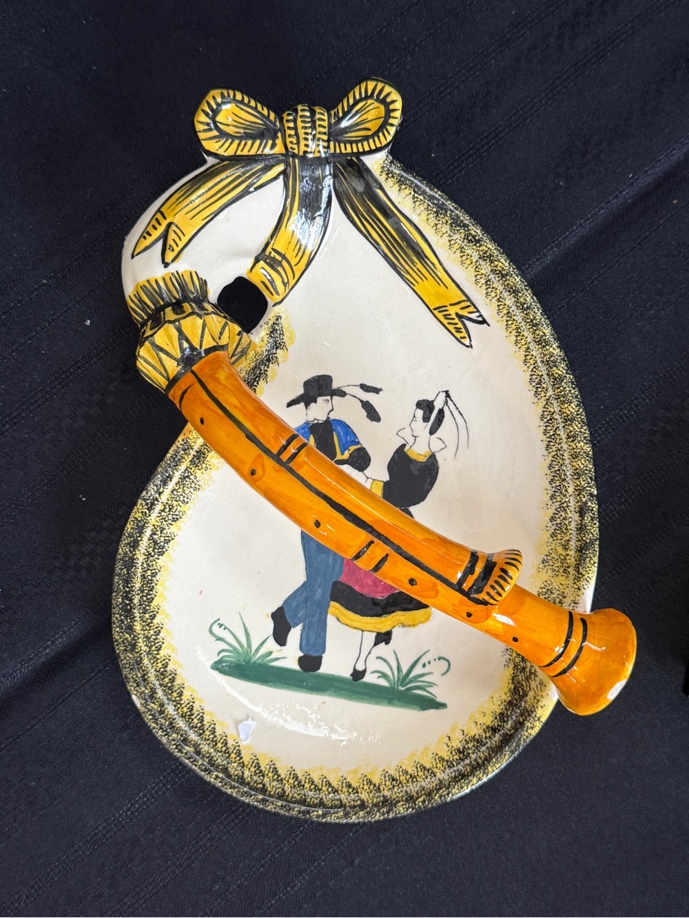Rare vintage hand-painted Herriot Quimper French Faience ceramic wall pocket
